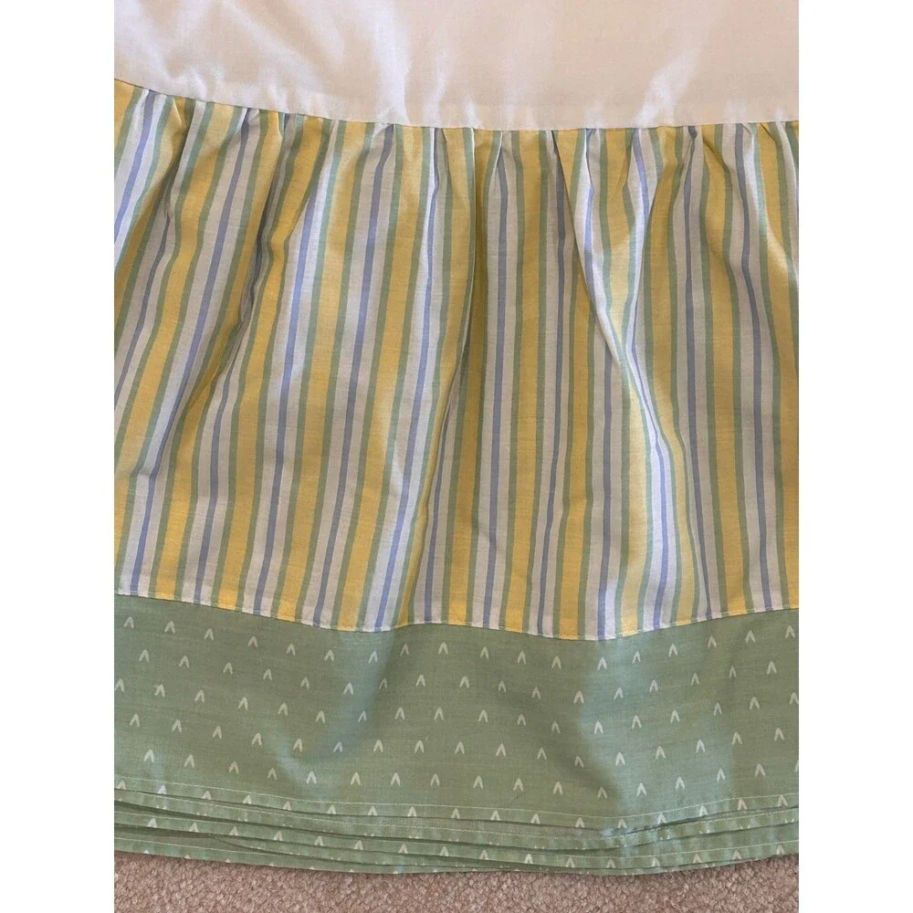 Vintage Disney Peek a Pooh Boo 3 Piece Crib Set Quilted Comforter Sheet Ruffle